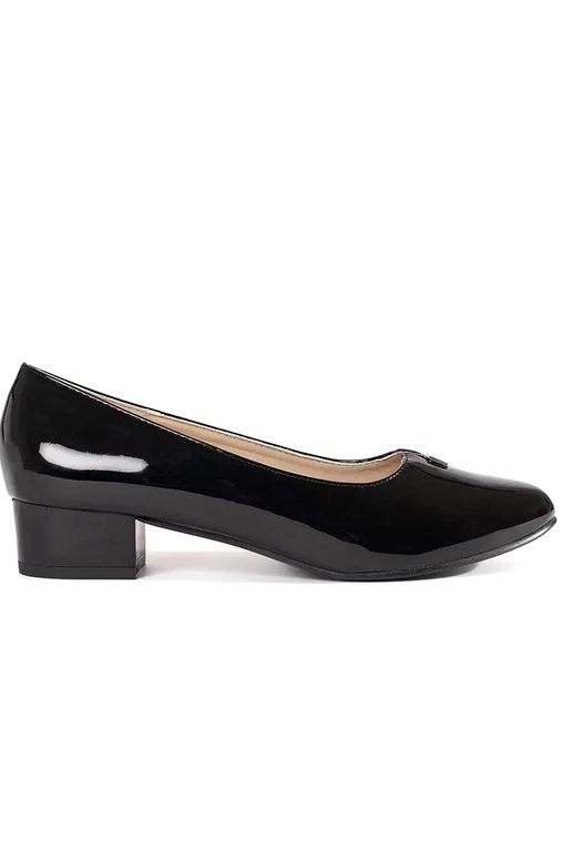 Zwarte hakken met laklook op lage hak