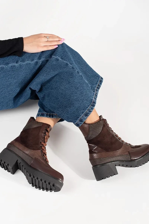 Bordeaux Kleurige Schoenen met Veters...