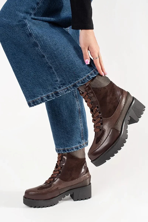 Bordeaux Kleurige Schoenen met Veters...