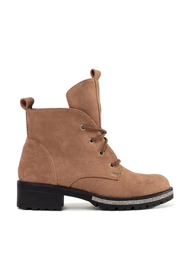 Zandkleurige schoenen met...