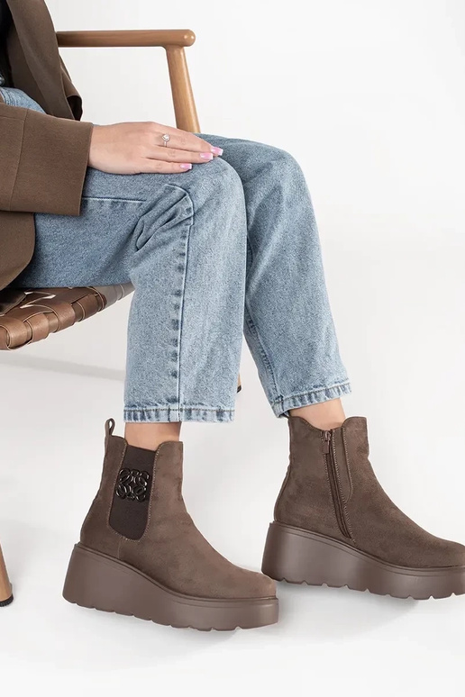 Bruine Chelsea boots van suede