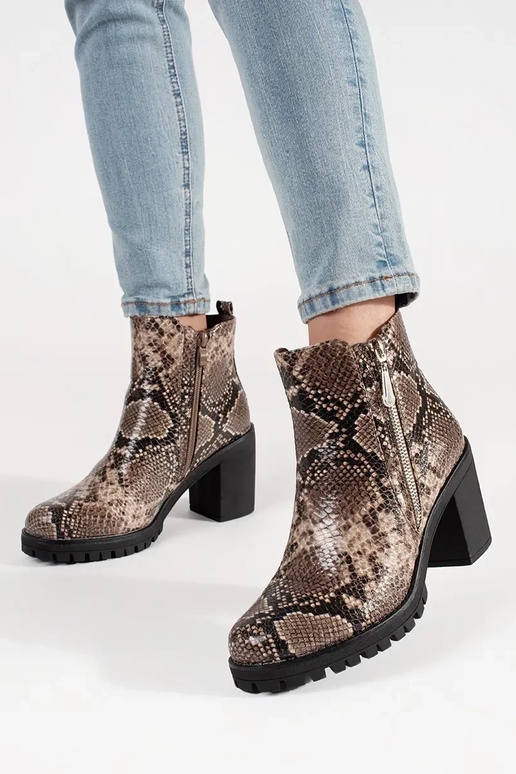 Schoenen met hak en luipaardprint Schoenen met hak en luipaardprint