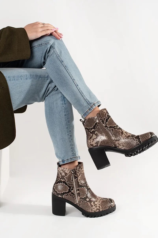 Schoenen met hak en luipaardprint Schoenen met hak en luipaardprint