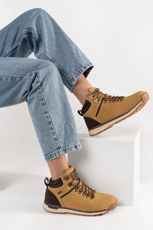 Bruine trekking schoenen