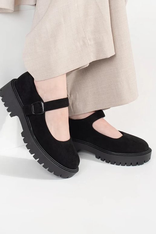 Zwarte halfhoge schoenen met plateau...