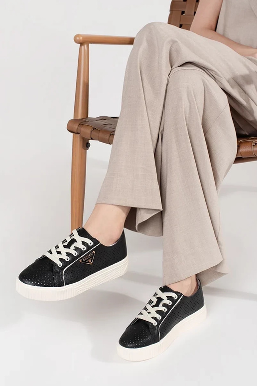 Zwarte leren sneakers model met plateau