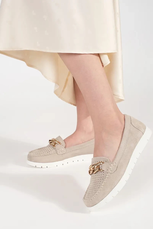 Zandkleurige leren mocassins met... Zandkleurige leren mocassins met...