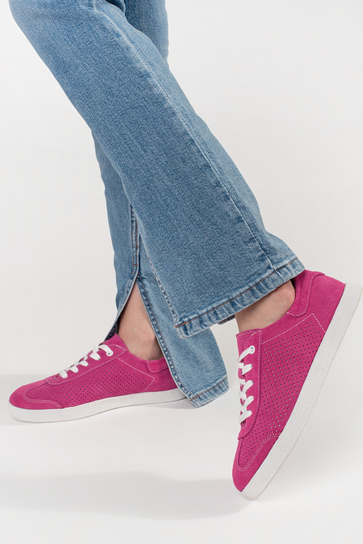roze sneakers model met perforaties...