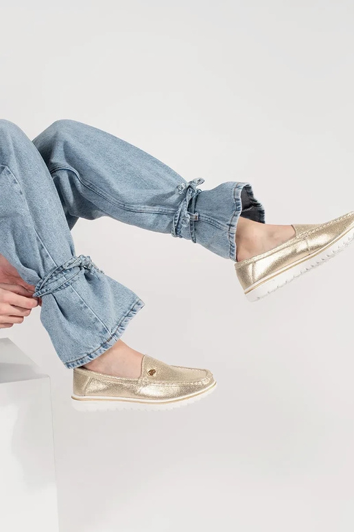 Gouden instappers van echt leer Gouden instappers van echt leer