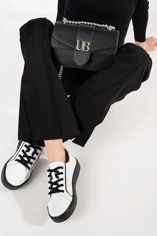 Leer witte kleur-zwarte kleur... Leer witte kleur-zwarte kleur...