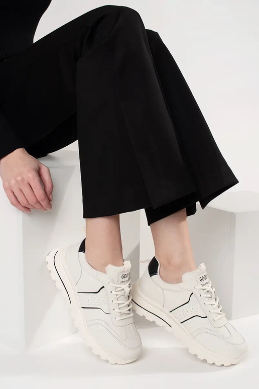 Leren sportschoenen op dikke zool