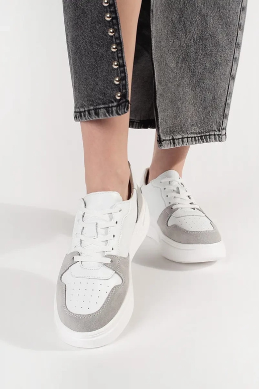 Witte leren sneakers met platform Witte leren sneakers met platform