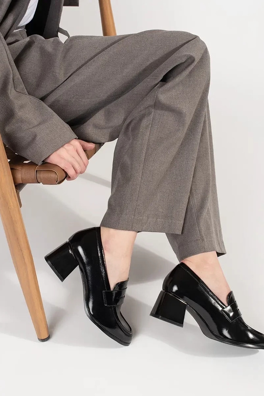 zwarte enkellaarsjes op hoge hakken zwarte enkellaarsjes op hoge hakken