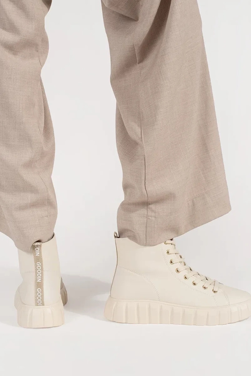 Hoge dameschoenen licht zandkleurig...