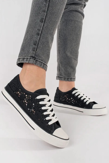 Zwarte geperforeerde schoenen 2