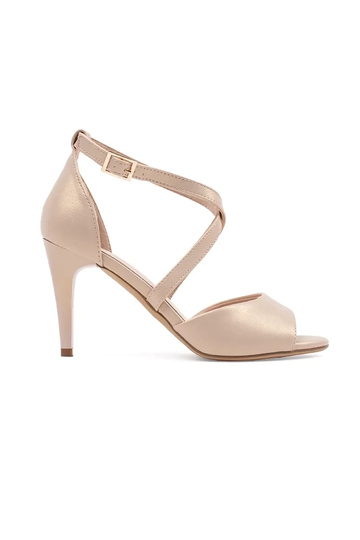 Witte comfortabele sandalen...