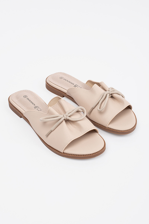 Beige slippers met bandje Beige slippers met bandje