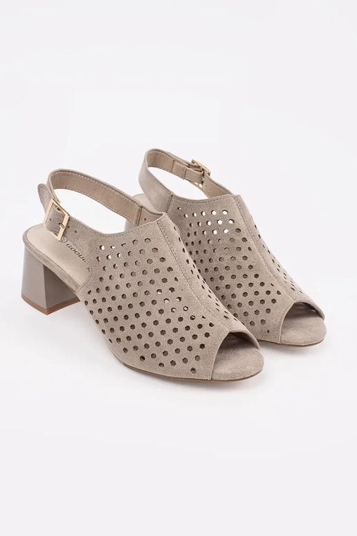 sandalen in zandkleur op hakken van...