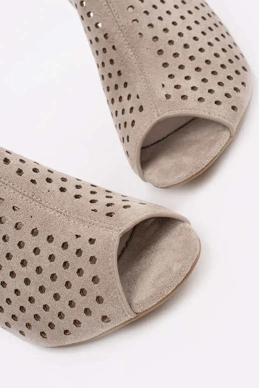 sandalen in zandkleur op hakken van...