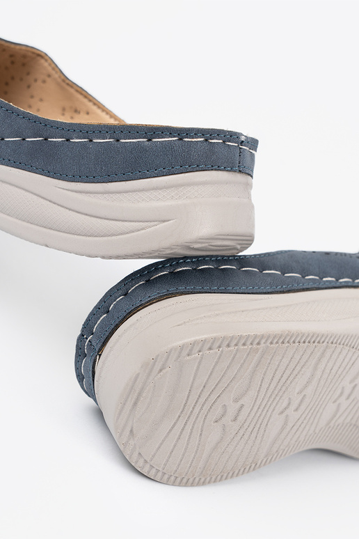 Dames slippers met decoratieve...