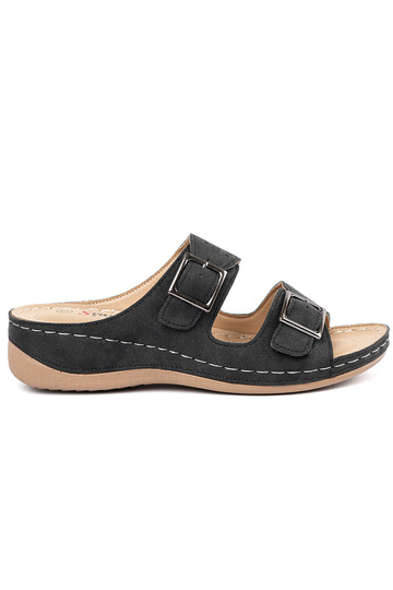 Sandalen op een lage...