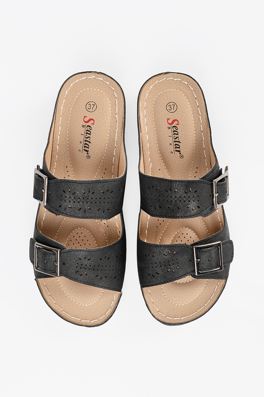 Sandalen op een lage plateau met... Sandalen op een lage plateau met...