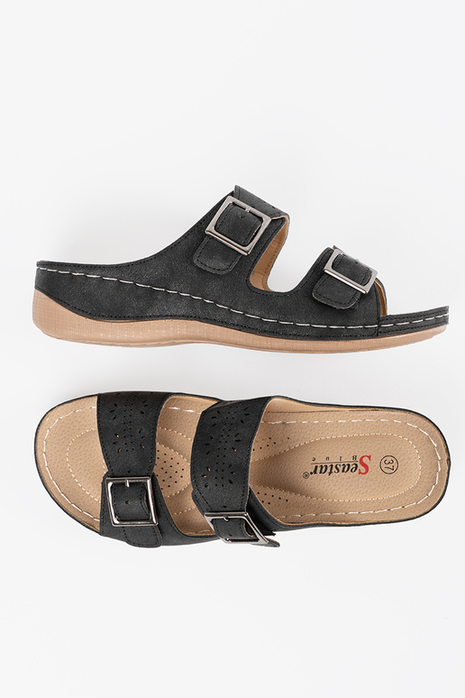 Sandalen op een lage plateau met... Sandalen op een lage plateau met...