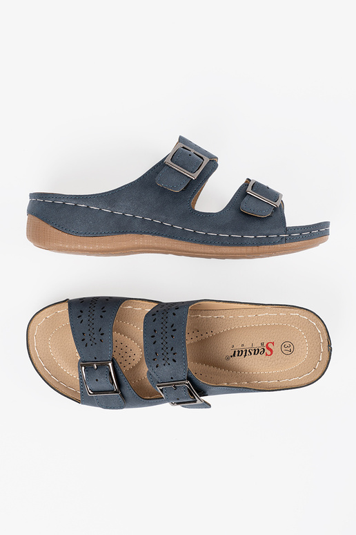 Sandalen op een lage plateau met... Sandalen op een lage plateau met...