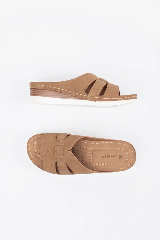 comfortabele slippers op lage sleehak...