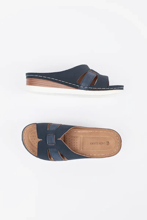 comfortabele slippers op lage sleehak... comfortabele slippers op lage sleehak...