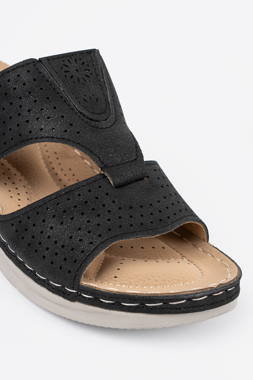 Comfortabele slippers met uitrusting...