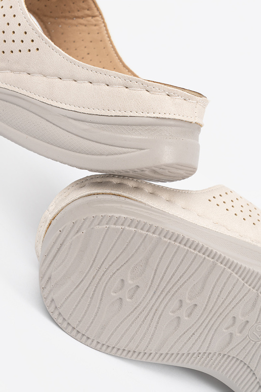 Comfortabele slippers met uitrusting...