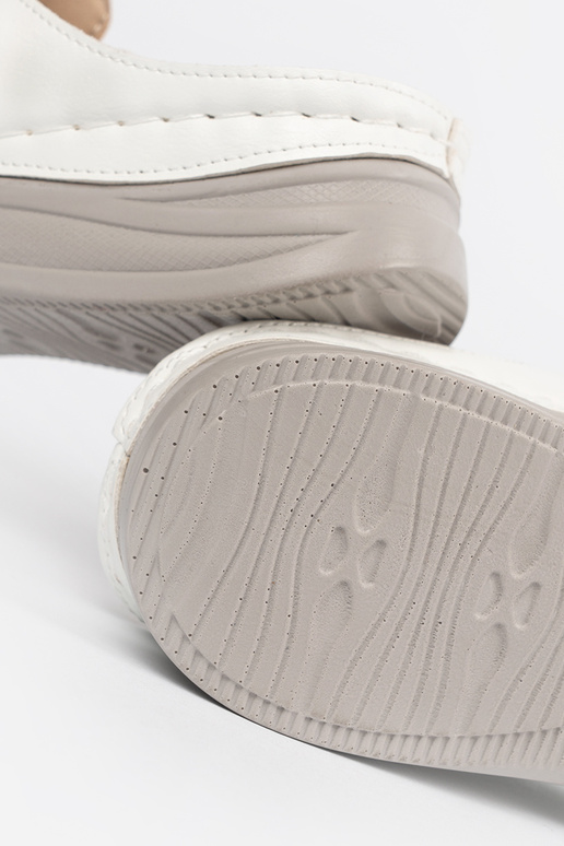 Slippers met gesloten tenen en...