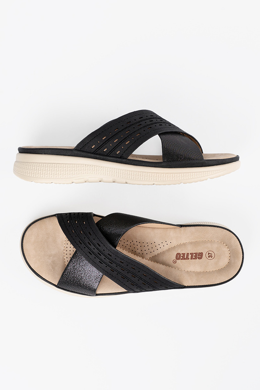 Slippers met platform in zwart Slippers met platform in zwart