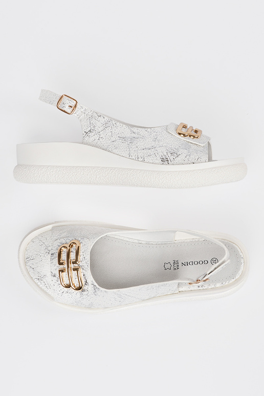 Witte sandalen met decoraties Witte sandalen met decoraties
