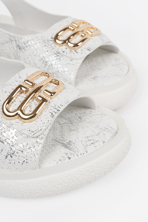 Witte sandalen met decoraties Witte sandalen met decoraties