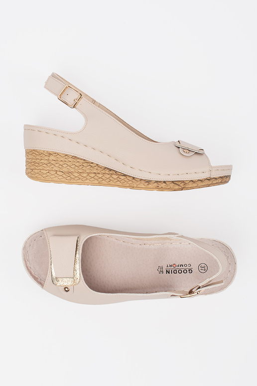 Ivoor Kleur Sandalen op Lage Wedge