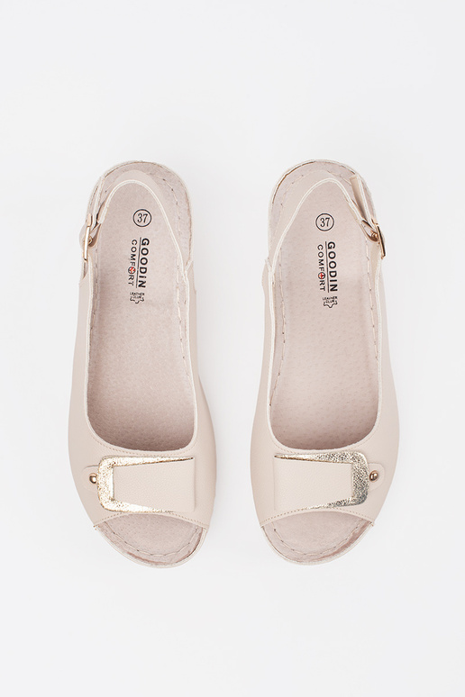 Ivoor Kleur Sandalen op Lage Wedge