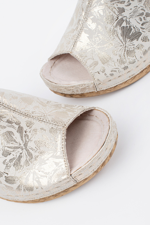 Ivoorkleurige Wedgeslippers voor Dames Ivoorkleurige Wedgeslippers voor Dames