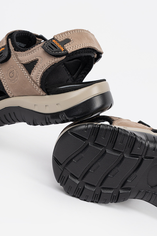 Sportieve sandalen bruin Sportieve sandalen bruin