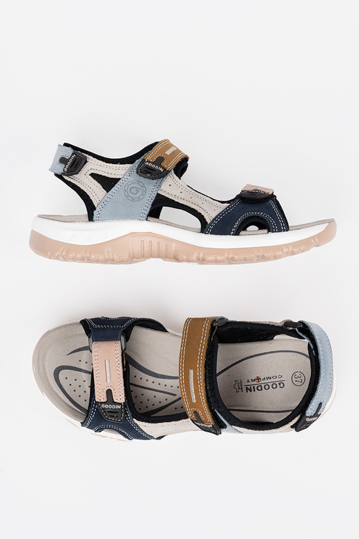 Sandaaltjes in verschillende kleuren Sandaaltjes in verschillende kleuren