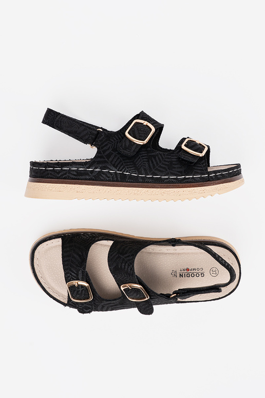 Zwarte sandalen met gouden elementen Zwarte sandalen met gouden elementen