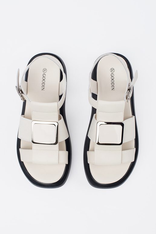 Ivoorkleurige Leren Elegante Sandalen... Ivoorkleurige Leren Elegante Sandalen...