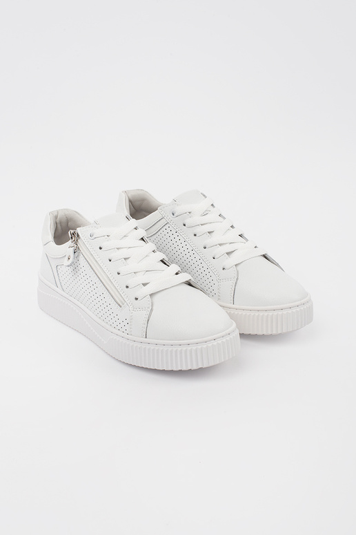Witte sneakers met platform gemaakt... Witte sneakers met platform gemaakt...
