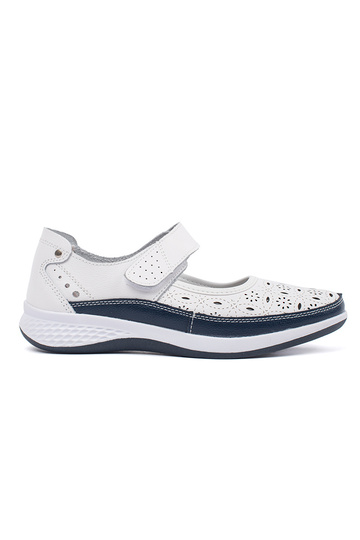 Ażurow sandalen van witte...
