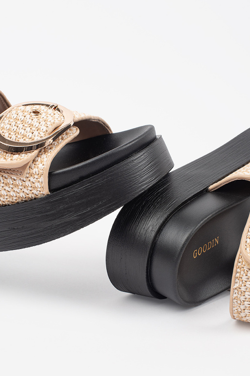 Platform sandalen in zandkleur met...