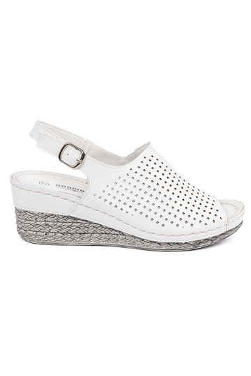 Witte sandalen