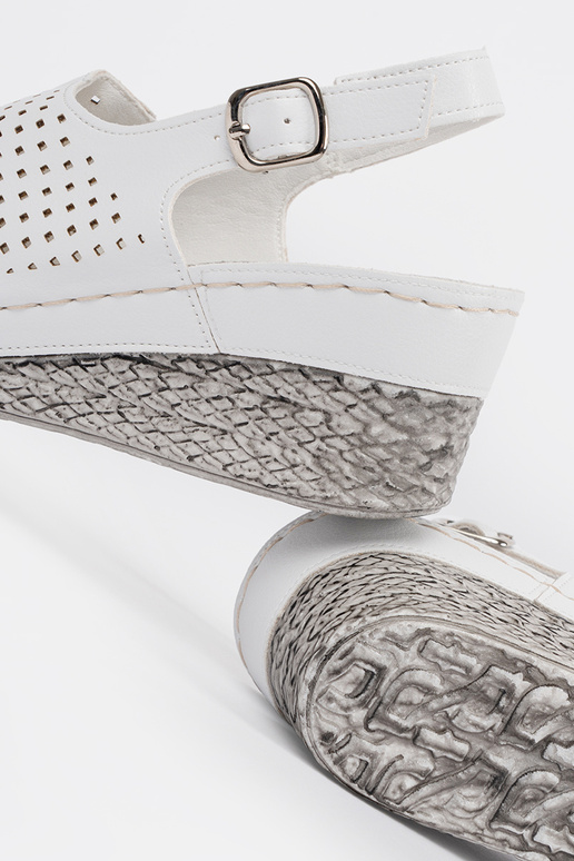 Witte sandalen Witte sandalen