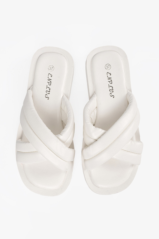 Dames slippers met platform in wit Dames slippers met platform in wit