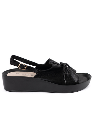 Zwarte dames sandalen op...